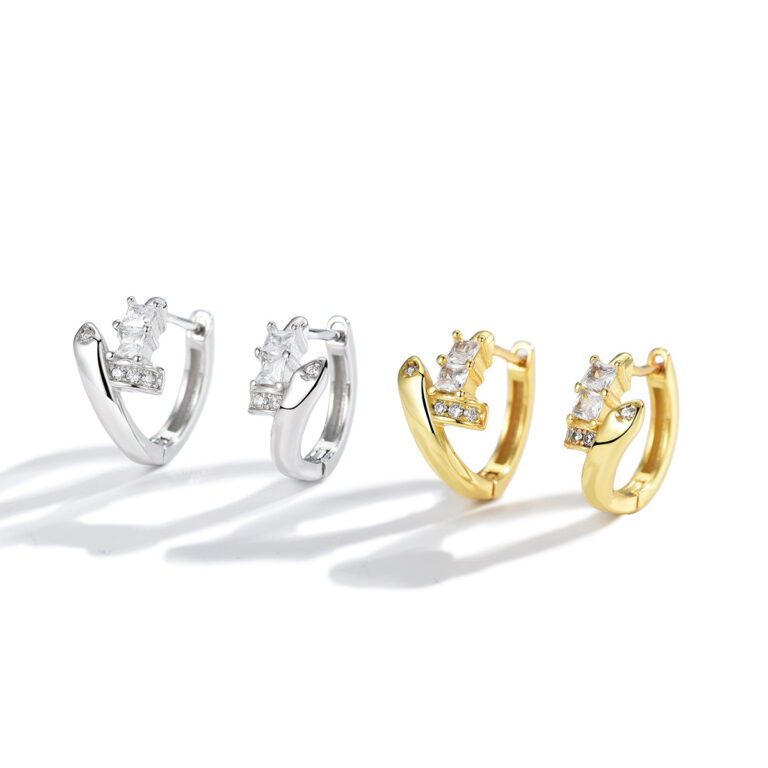 925 sterling silver single huggie earring with CZ nail detail