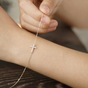 S925 Silver Cross CZ Light Luxury Bracelet for Women main image 1