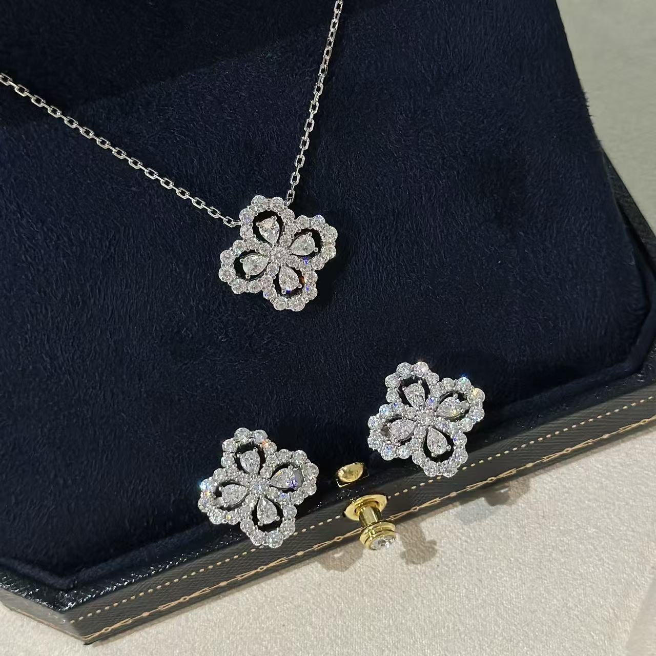 S925 Silver Four Leaf Clover Full CZ Minimalist Collarbone Chain Necklace for Women main image 2