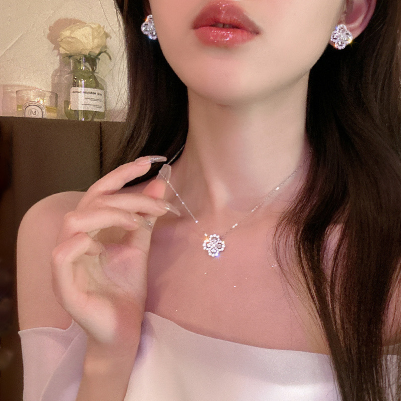 S925 Silver Four Leaf Clover Full CZ Minimalist Collarbone Chain Necklace for Women main image 3