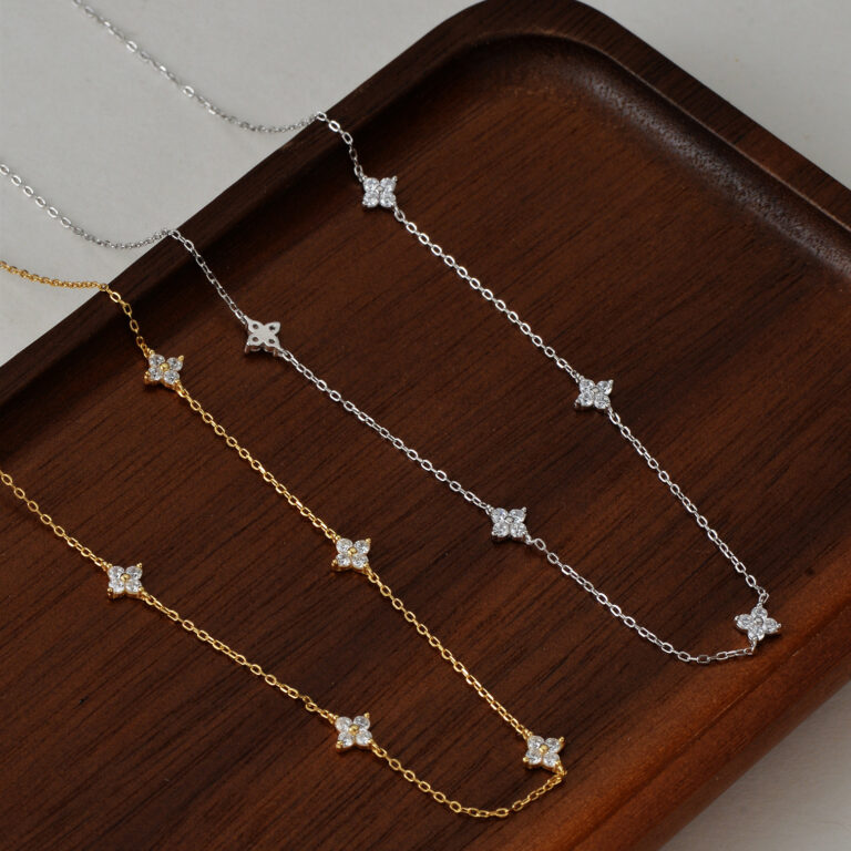 S925 Silver Four Leaf Clover Light Luxury Collarbone Chain Necklace for Women main image 1