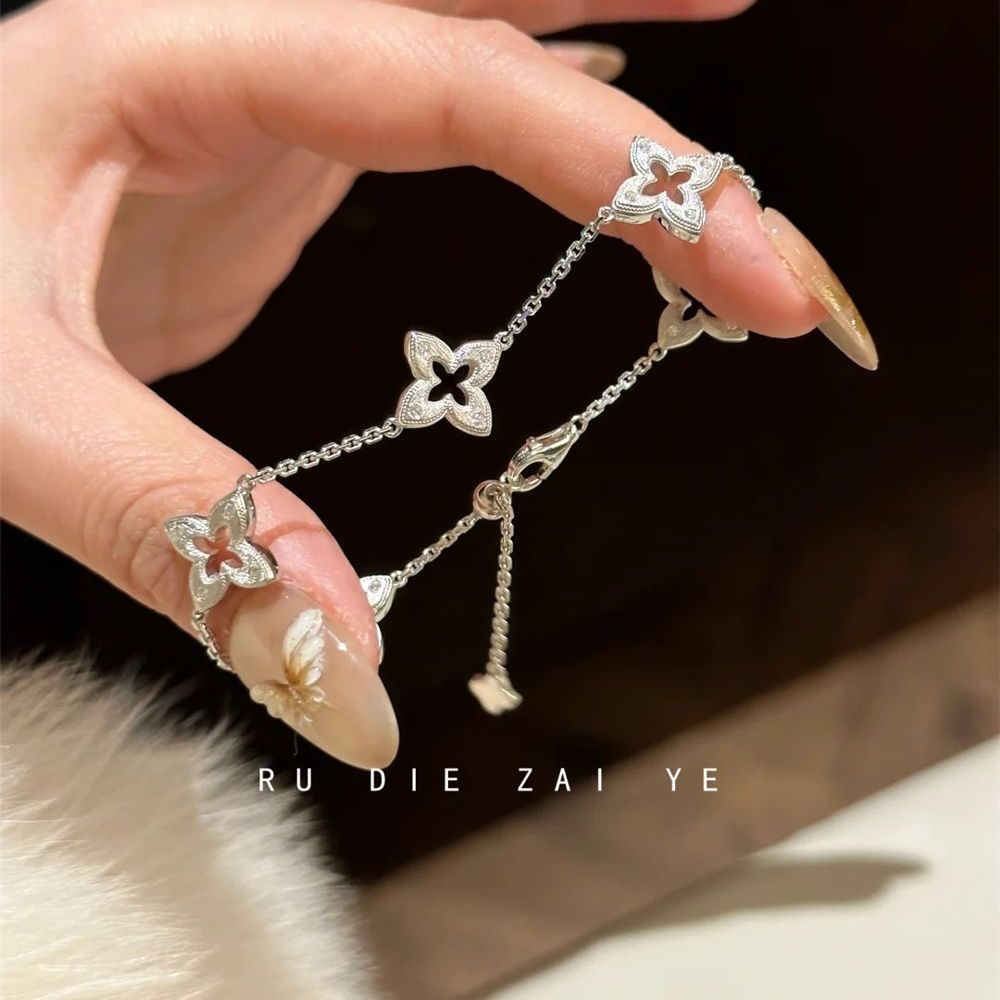 S925 Silver Four Leaf Clover Vintage Minimalist French Vintage Brushed Bracelet for Women main image 4