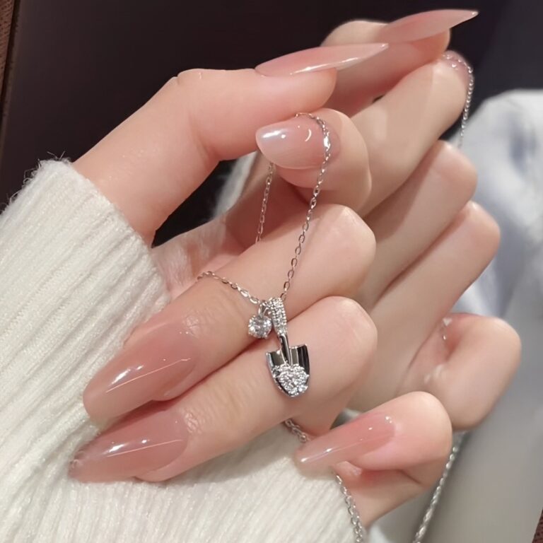 S925 Silver Light Luxury Collarbone Chain Minimalist Necklace for Women main image 1