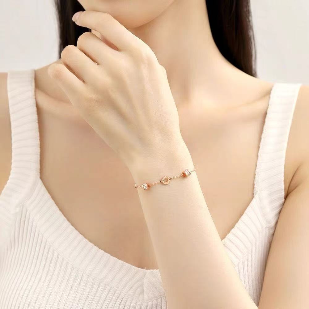 S925 Silver Minimalist Light Luxury Bracelet for Women main image 2
