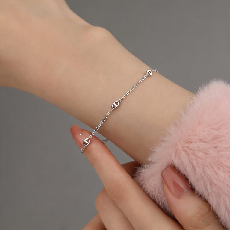 S925 Silver Oval Link Minimalist Light Luxury French Vintage Bracelet for Women main image 1