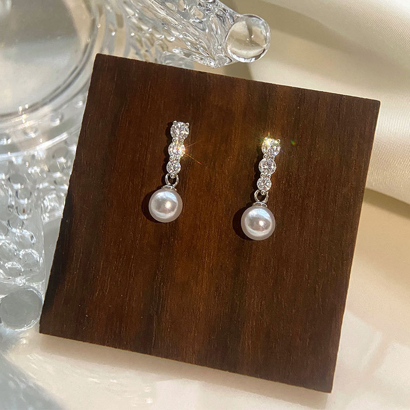 S925 Silver Pearl CZ Light Luxury French Vintage Stud Earrings for Women main image 2