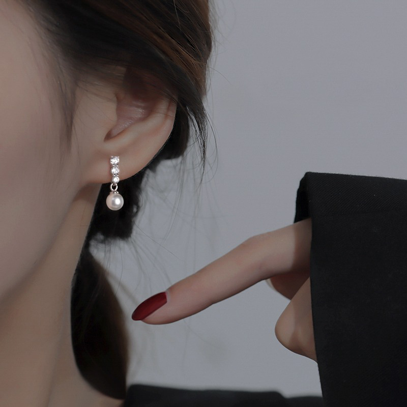 S925 Silver Pearl CZ Light Luxury French Vintage Stud Earrings for Women main image 3