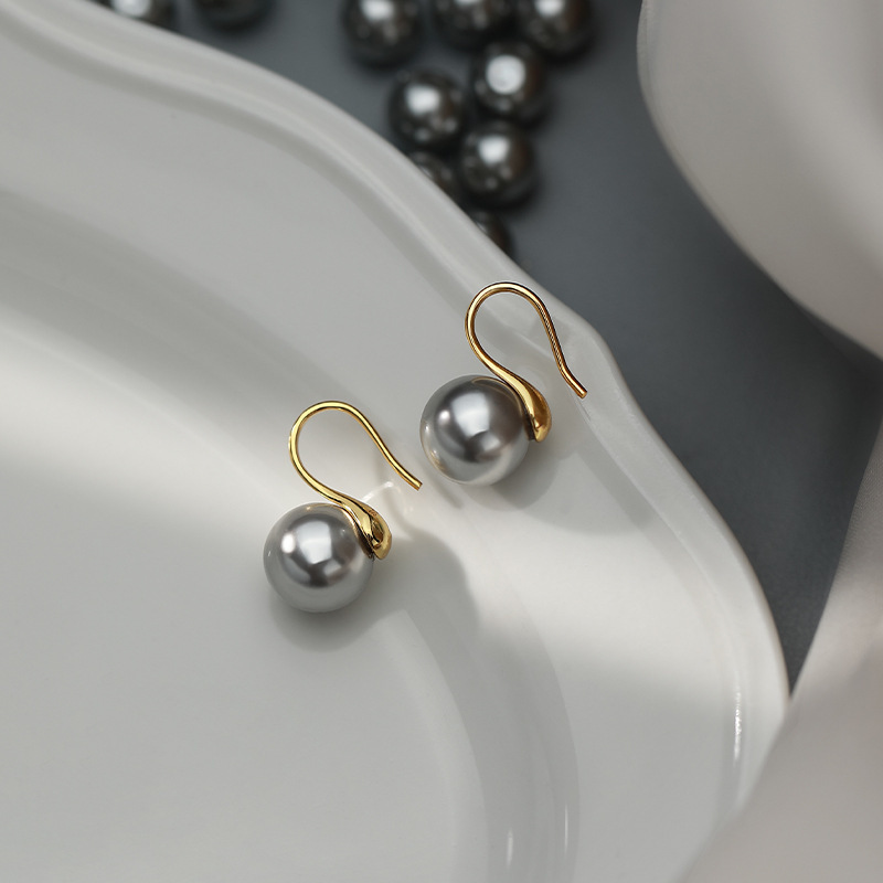 S925 Silver Pearl Light Luxury French Vintage Stud Earrings for Women main image 3