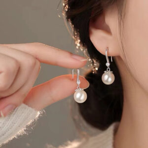 S925 Silver Pearl Minimalist Light Luxury French Vintage Stud Earrings for Women main image 1