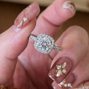S925 Silver Moissanite Sparkle CZ Light Luxury Ring for Women product image 1