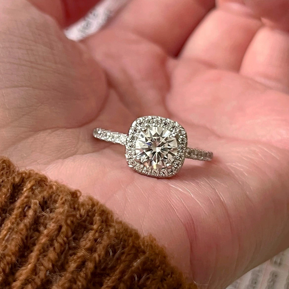 S925 Silver Moissanite Sparkle CZ Light Luxury Ring for Women product image 2
