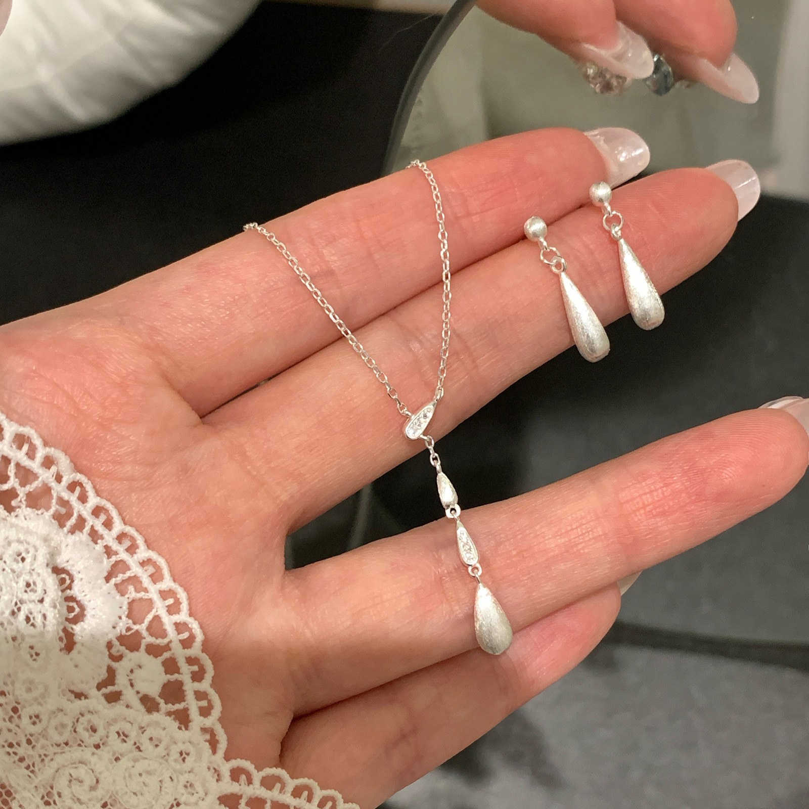 S925 Silver CZ Minimalist Light Luxury Brushed Collarbone Chain Necklace for Women product image 1