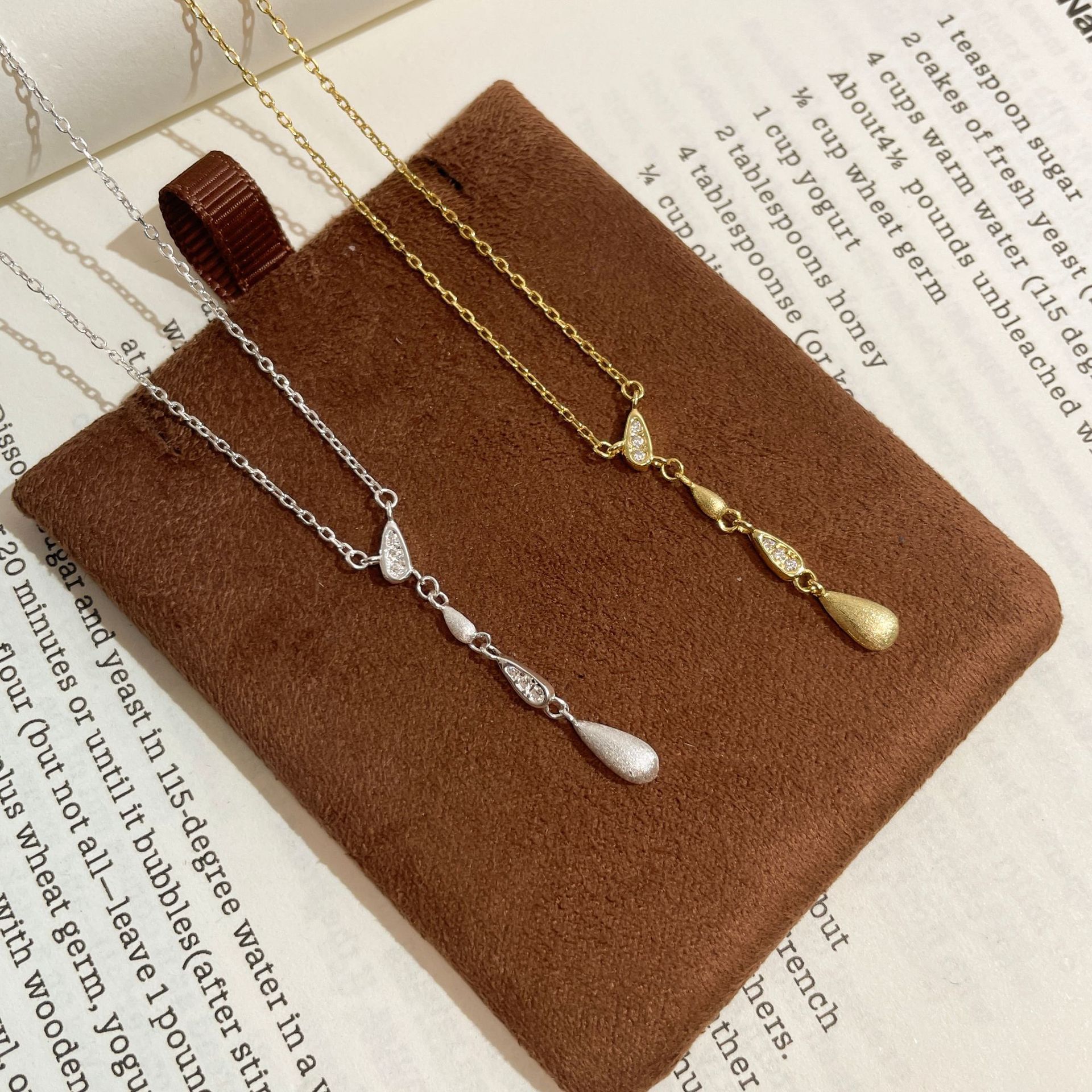 S925 Silver CZ Minimalist Light Luxury Brushed Collarbone Chain Necklace for Women product image 2