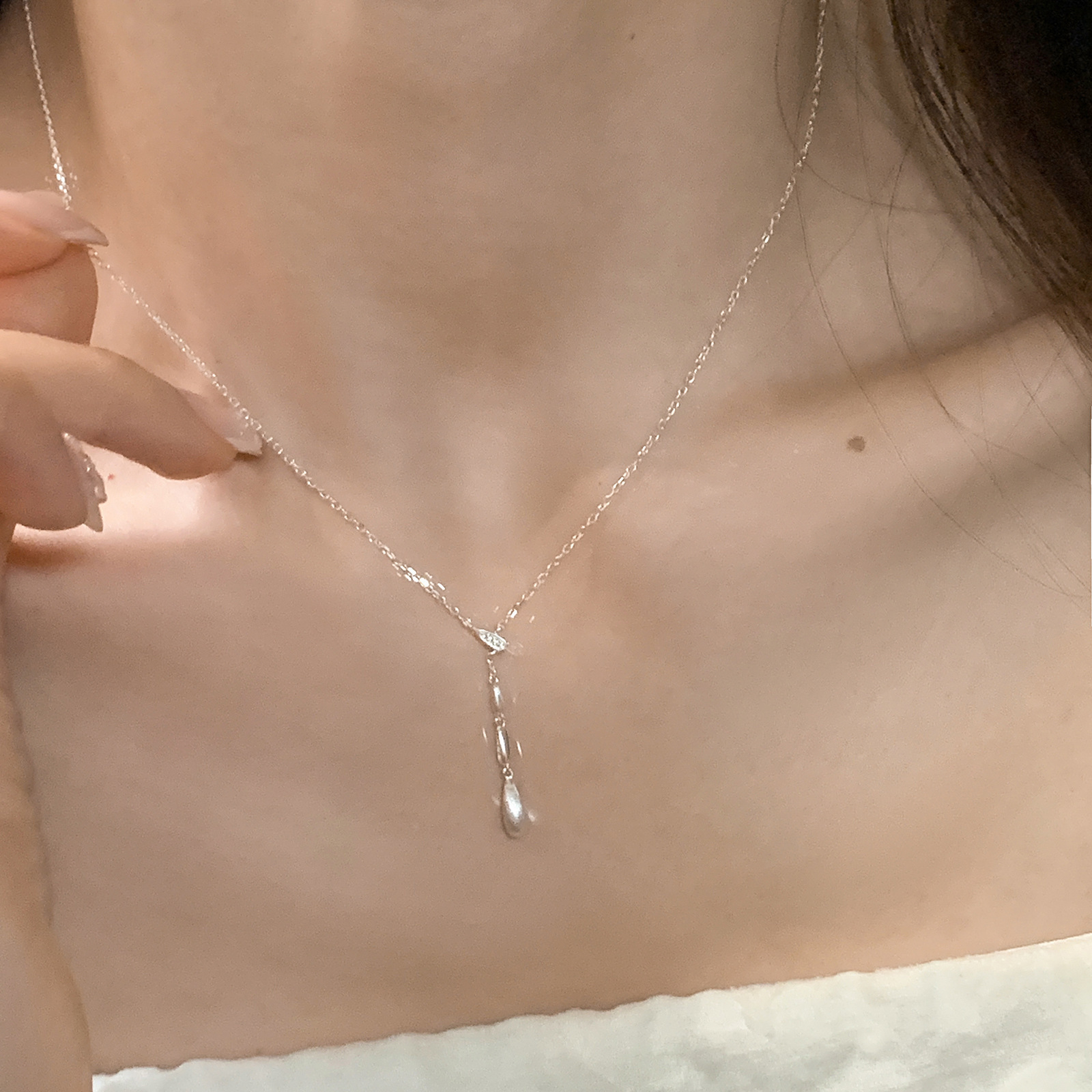 S925 Silver CZ Minimalist Light Luxury Brushed Collarbone Chain Necklace for Women product image 3
