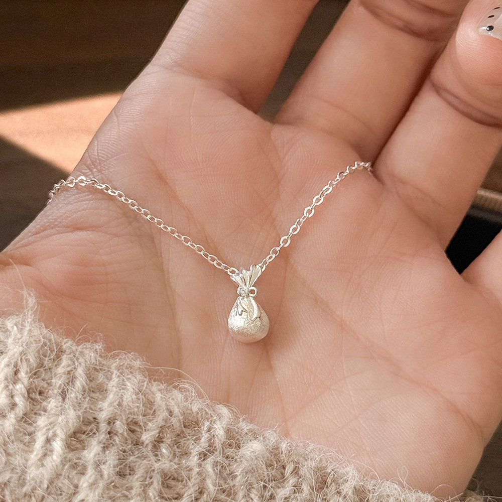 S999 Silver Bow Brushed Collarbone Chain Necklace for Women main image 1