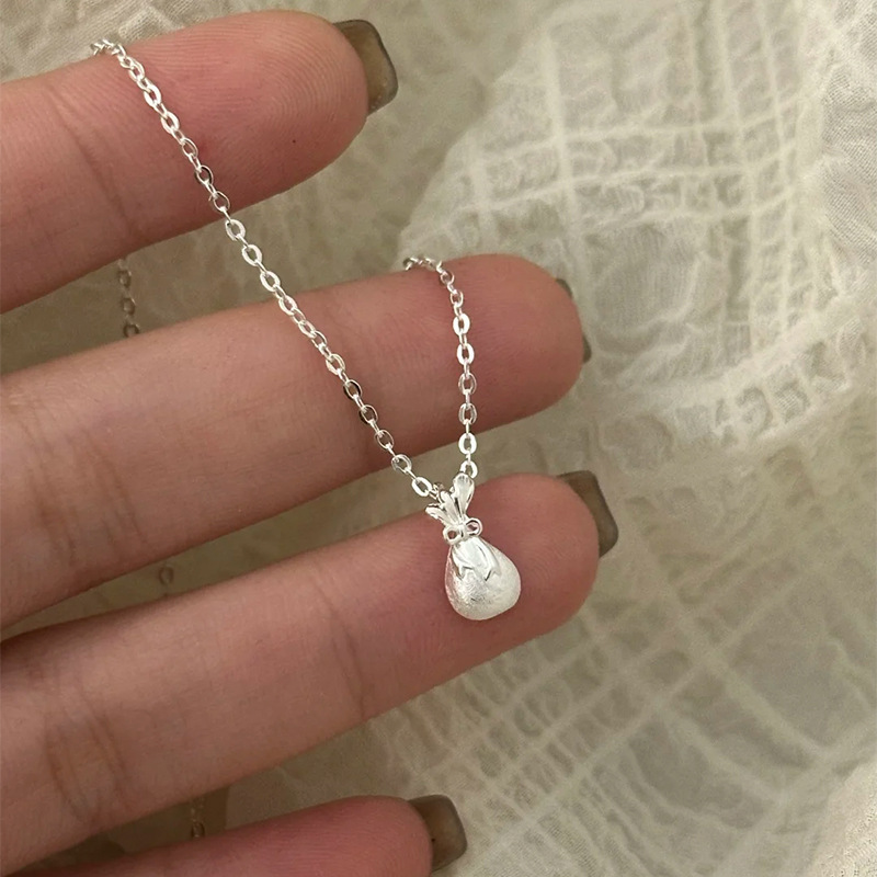 S999 Silver Bow Brushed Collarbone Chain Necklace for Women main image 4