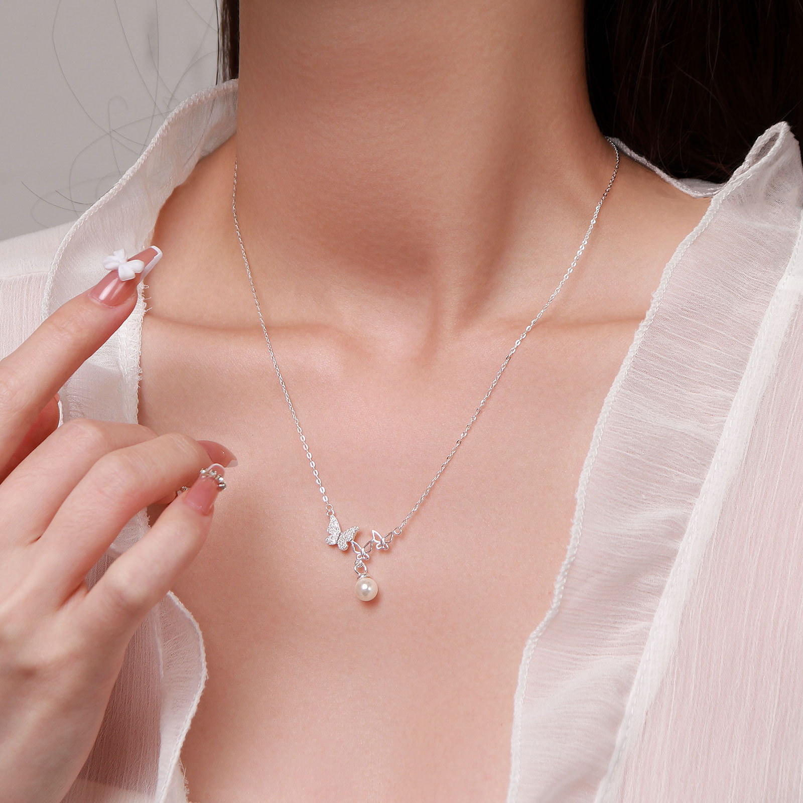 S999 Silver Butterfly Pearl Collarbone Chain Necklace for Women main image 3