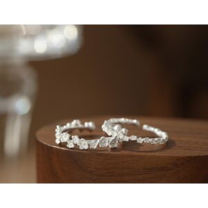 S999 Silver Flower Ring clean product image 1