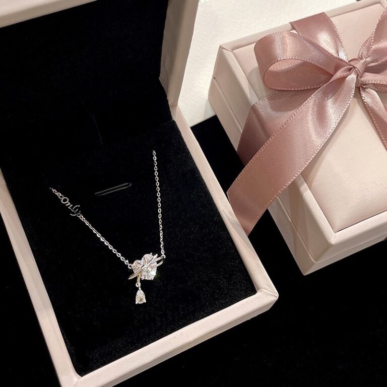 S999 Silver Heart Collarbone Chain Necklace for Women main image 1