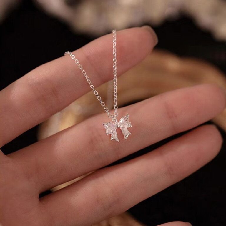 S999 Silver Heart CZ Light Luxury Collarbone Chain Necklace for Women main image 1