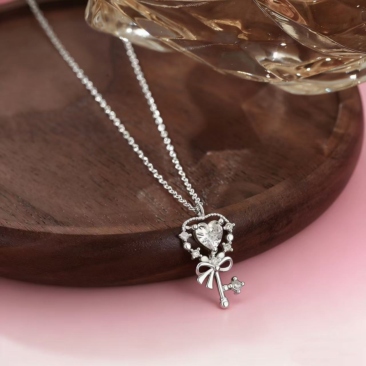 S999 Silver Heart Minimalist Collarbone Chain Cross Chain Necklace for Women main image 2
