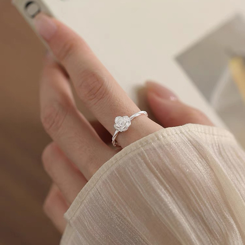 S999 Silver Minimalist Light Luxury Ring for Women main image 3