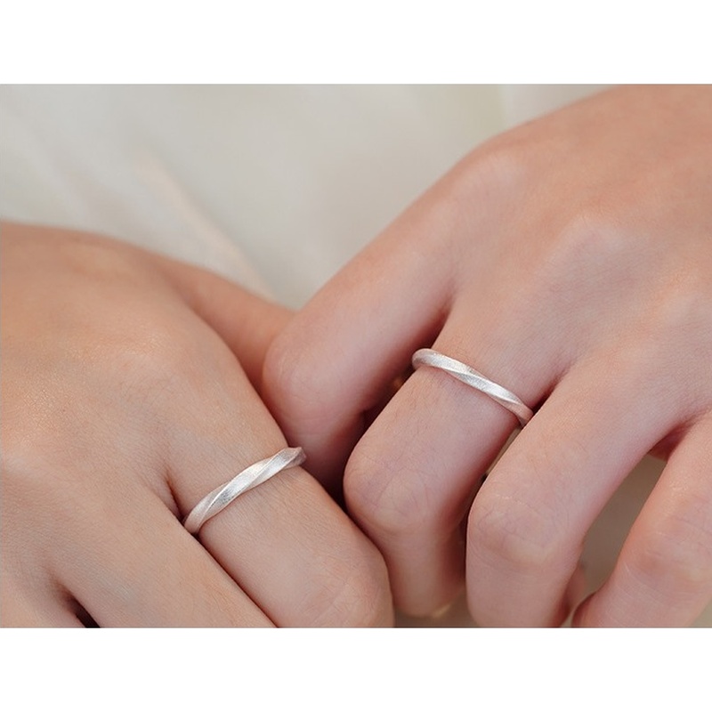S999 Silver Mobius Geometric Couple Ring Set for Women and Men clean product image 2